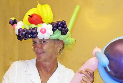 Balloon Lady to pop in at Walkertown Branch