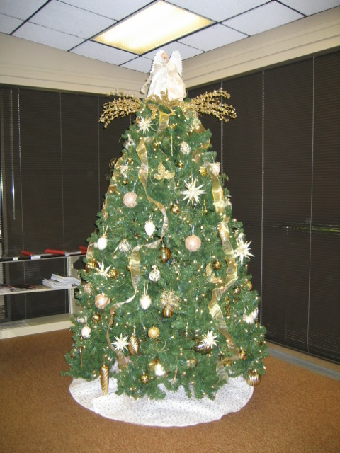 Clemmons Library Christmas Tree
